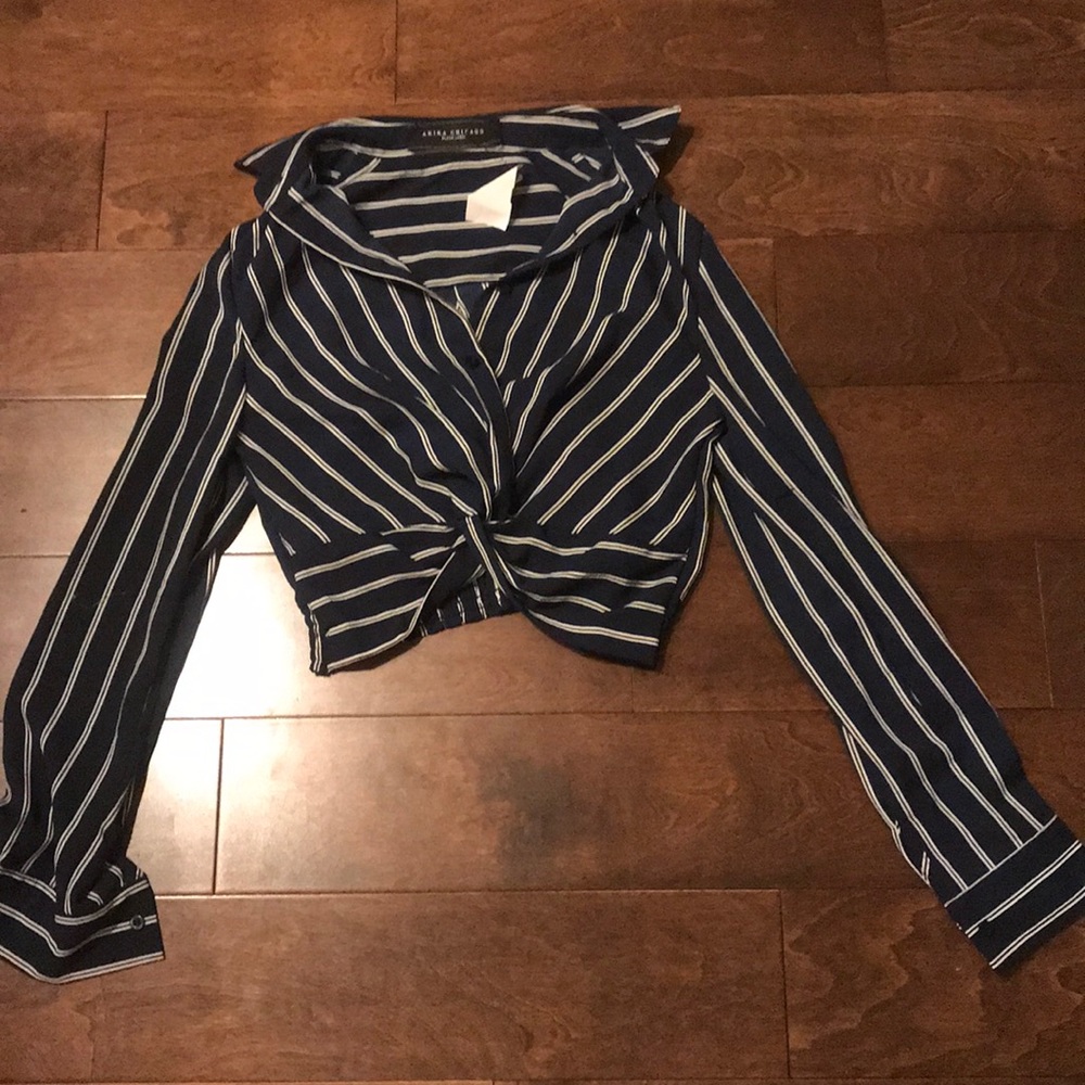 Never worn super cute blouse